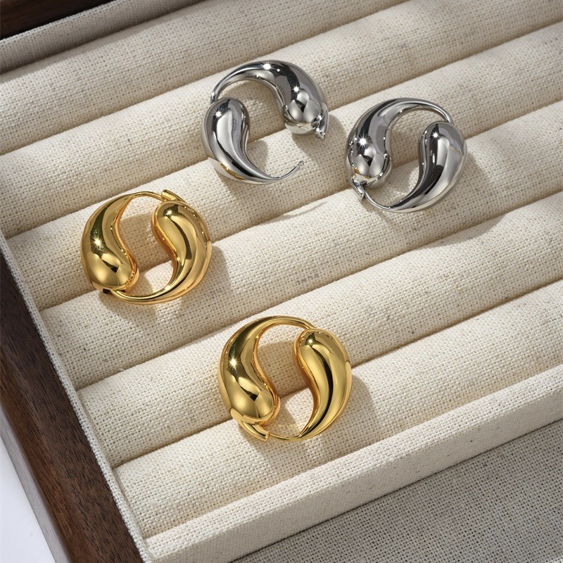 Shopping Occasion Copper Material 1 Pair Modern Style Geometric Plating Copper 18k Gold Plated Earrings