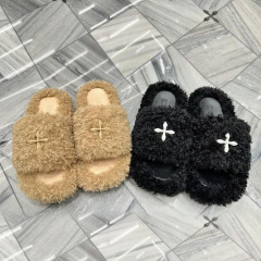 秋冬のSK家の黒い糸の毛のスリッパs 0003fの十字の花のぬいぐるみの保温の外は厚い底の1字の女性を着ます。