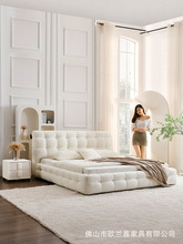 奶油风棉花糖布艺床现代简约白色主卧软床法式卧室羊羔绒软体婚床