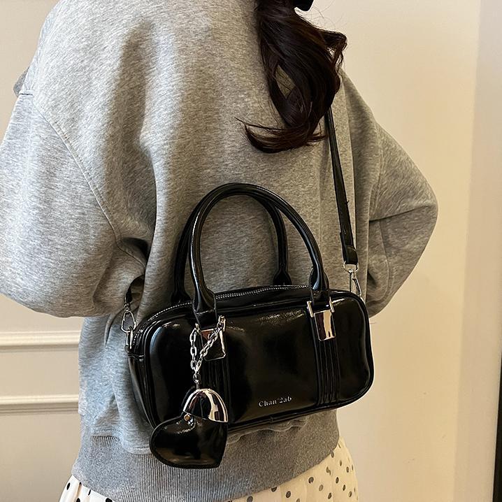 Bolso de mano de tendencia transfronteriza para mujer 2025 nuevo bolso de hombro de moda salvaje de alta calidad bolso de bolos de cercanías