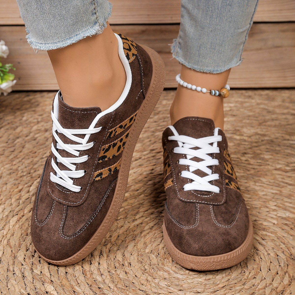 Cross-Border Foreign Trade Retro German Training Shoes for Women New Lace-Up Color Matching Round Toe Leopard Print Large Size Flat Casual Sneakers Wholesale