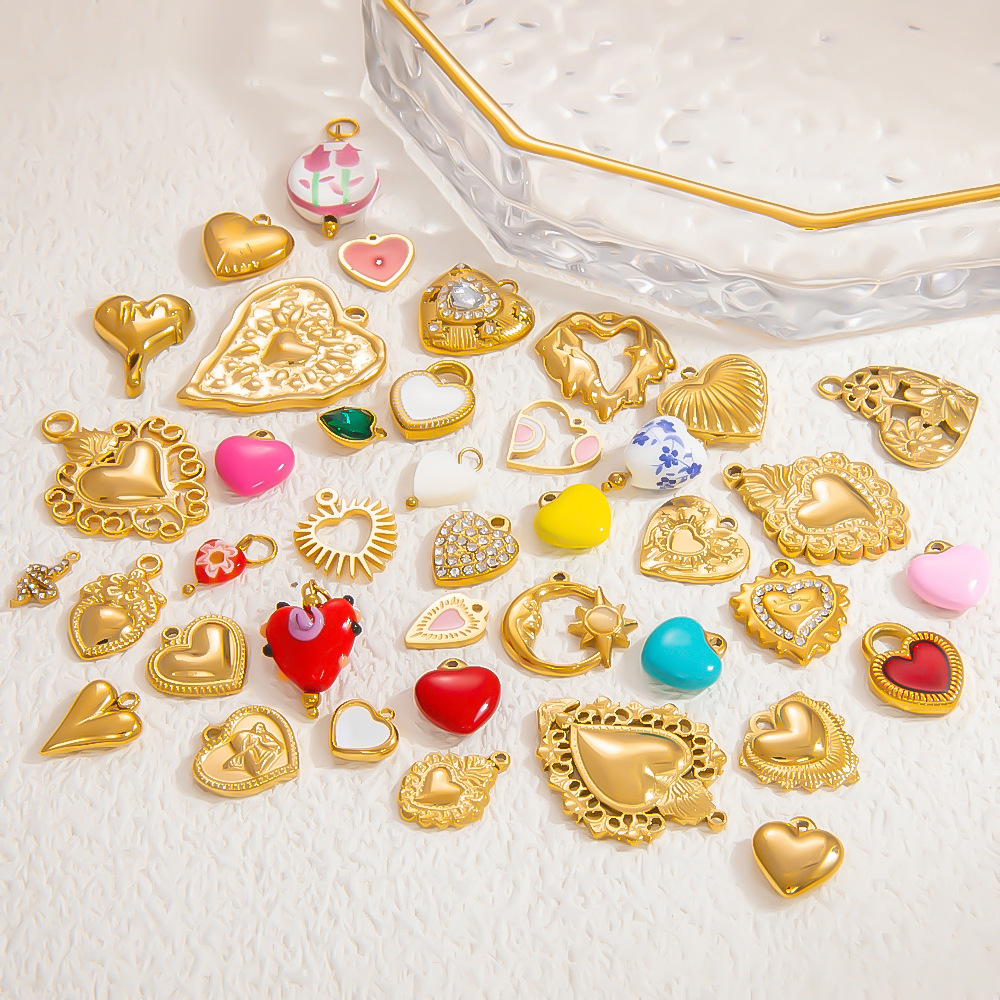 4g Weight 0.03µm-0.05µm Gold Plating Thickness PVD Coated Gold Plating Process Pendant Jewelry Making Type 21*20mm Jewelry Making Size Real Gold Plated Plating Material Zircon Inlay Material 1 Piece Quantity 304 Stainless Steel Material Heart Shape Pattern Retro, Simple Style Style Waterproof Non Tarnish, Plating Craft 1 Piece 21*20mm 304 Stainless Steel Zircon PVD Coated Real Gold Plated Heart Shape Pendant DIY Jewelry Accessories 无