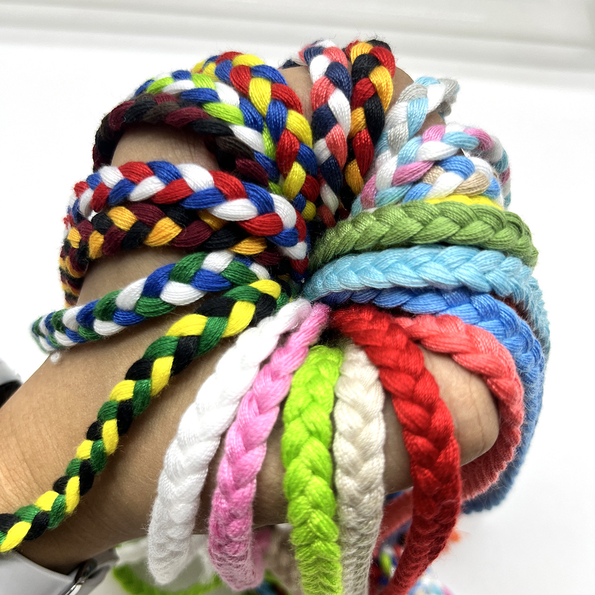 6 / 12mm de color tres hebras trenzadas cuerdas de algodón trenzadas cuerdas de torsión tricolores cuerdas de brazalete cuerdas decorativas hechas a mano DIY cuerdas trenzadas