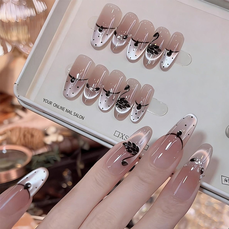 3D three-dimensional black swan cat-eye nail art, handmade, lightweight, luxurious, and high-end nail tips and false nail stickers, wholesale 3D three-dimensional black swan cat-eye nail art, handmade, lightweight, luxurious, and high-end nail tips and false nail stickers, wholesale
