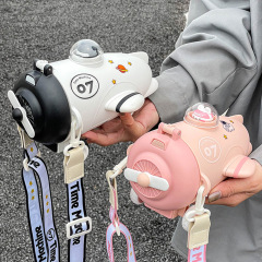 Tritanコップ子供用通学専用創意ストローコップ夏は可愛いです。