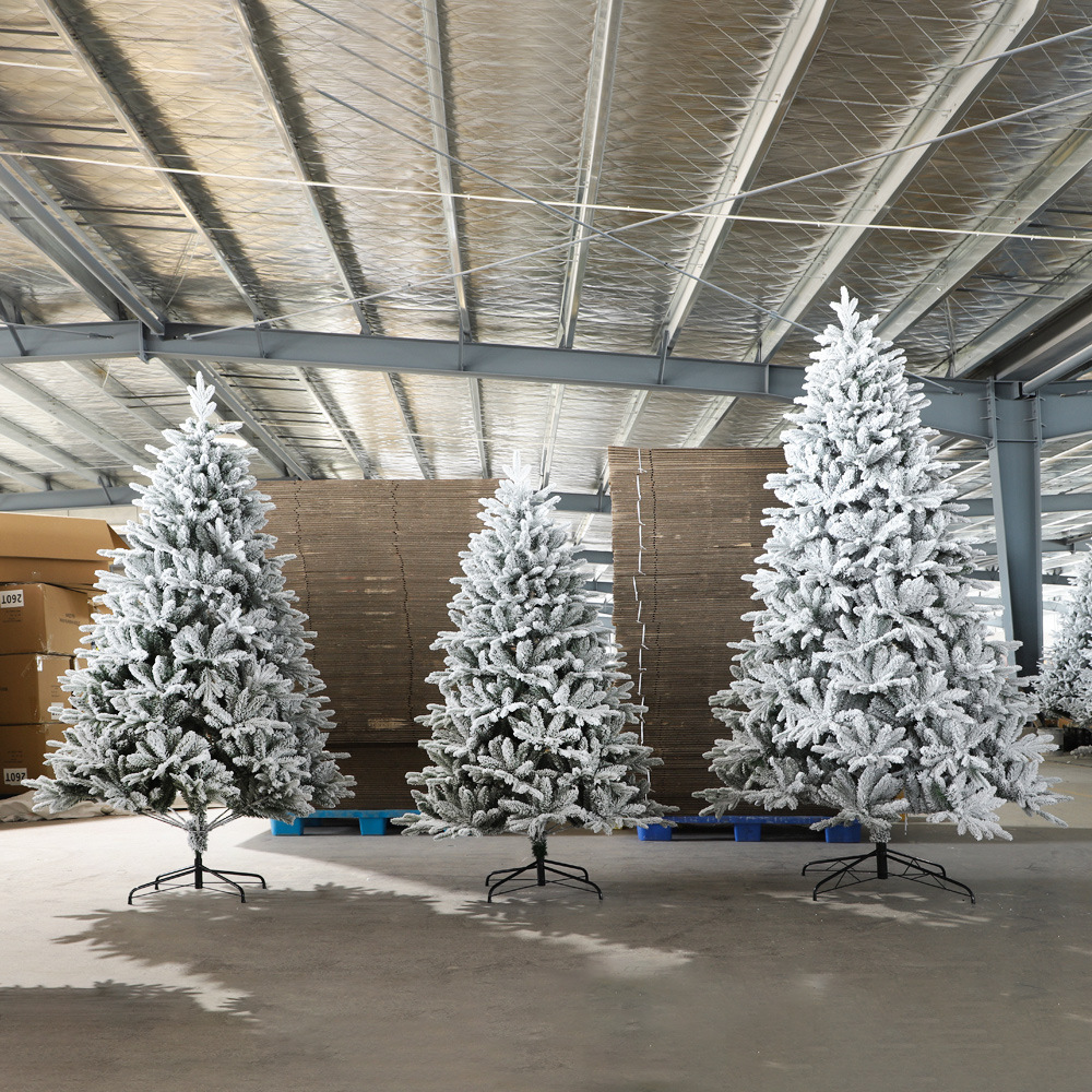 Árbol de Navidad puro PE mezclado PVC nieve flocado árbol desnudo blanco decoración de Navidad pleno pe árbol de Navidad precargado luz