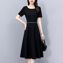 大码女装2024夏季新款胖mm时尚气质修身显瘦中长款黑色短袖连衣裙