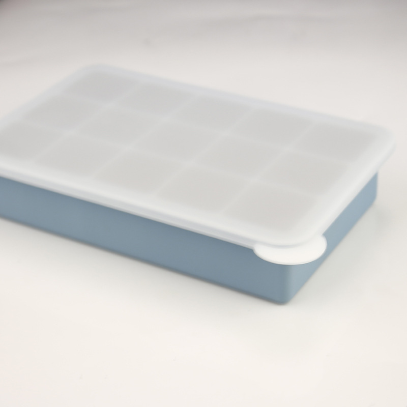 Blue 15-piece ice tray-with lid