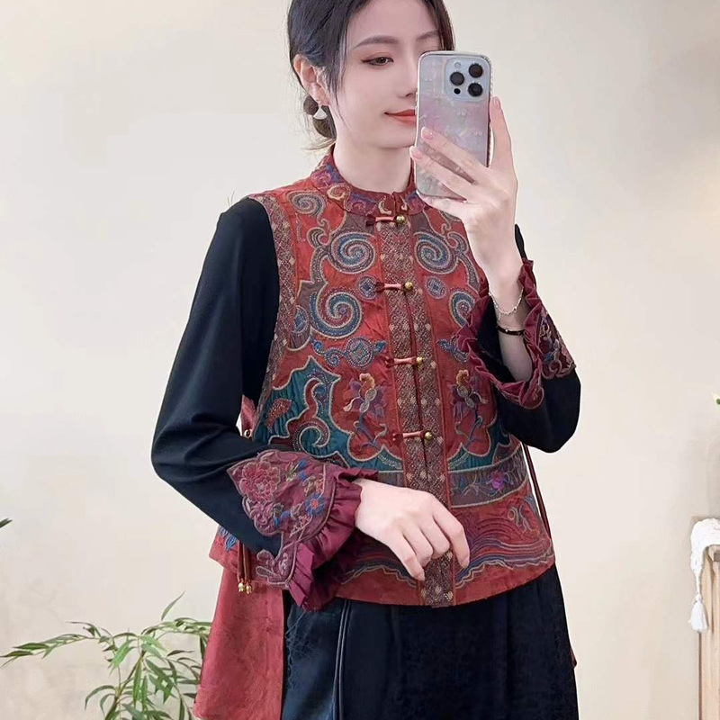 Spring 2025 Guofeng Buckle Cardigan Vest Shoulder Collar Heavy Industry Embroidered Satin Women's Rear Lengthen Vest