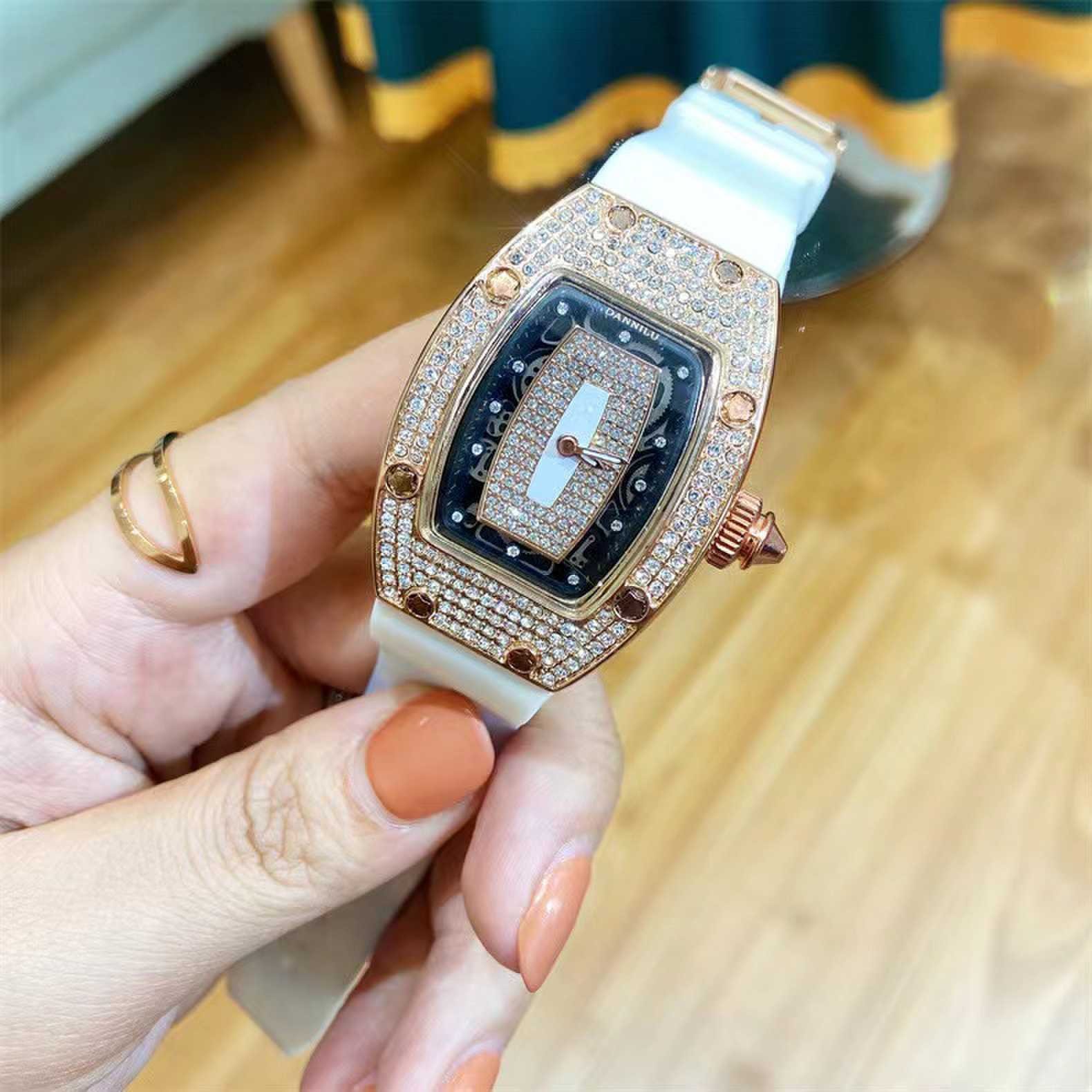 Cross-border live explosions Richard with European and American style ladies fashion fashion quartz watch diamond factory wholesale