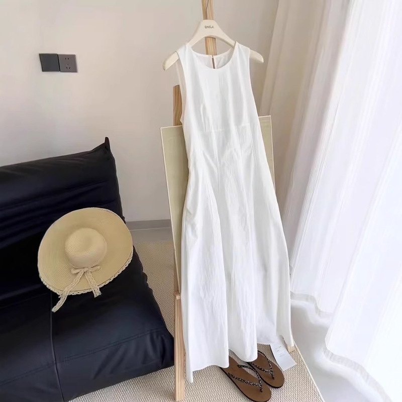 Seaside Resort Style Beautiful Long Skirt, High-End and Super Nice White Sleeveless Cotton and Linen Pinch Waist Dress for Women Summer