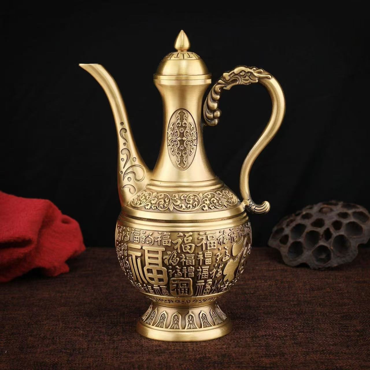 Brass Embossed Baifu Wine Bottle Ornaments Desktop Creative Home Wine Cabinet Wine Banquet Light Luxury Baifu Wine Bottle Ornaments