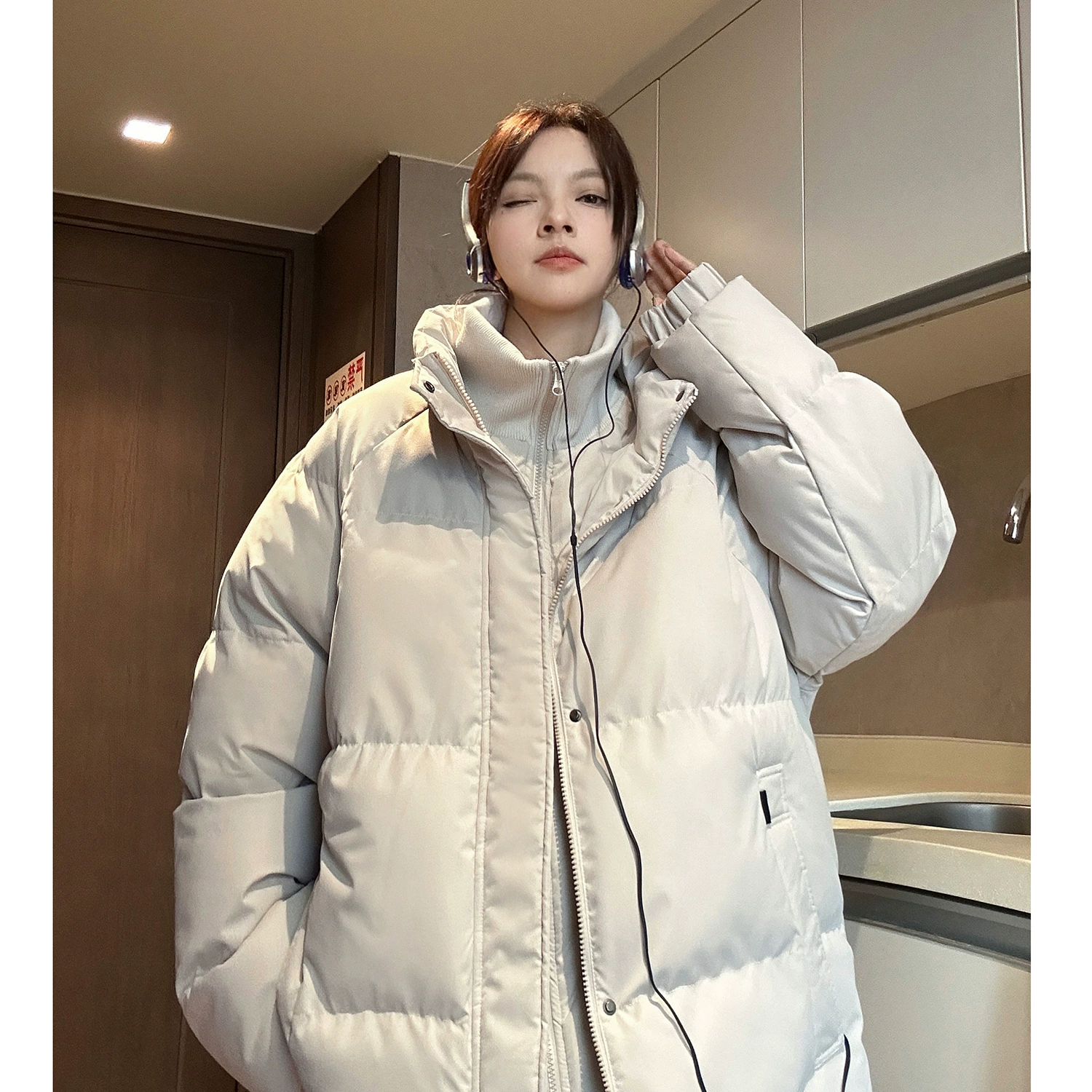 2024 вертикальный воротник поддельные две пары хлопковых пальто