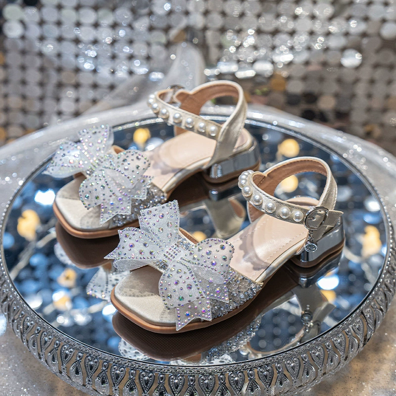 Детские кожаные туфли для девочек, лето 2025, новые, принцессы, модные, в корейском стиле, на высоком каблуке