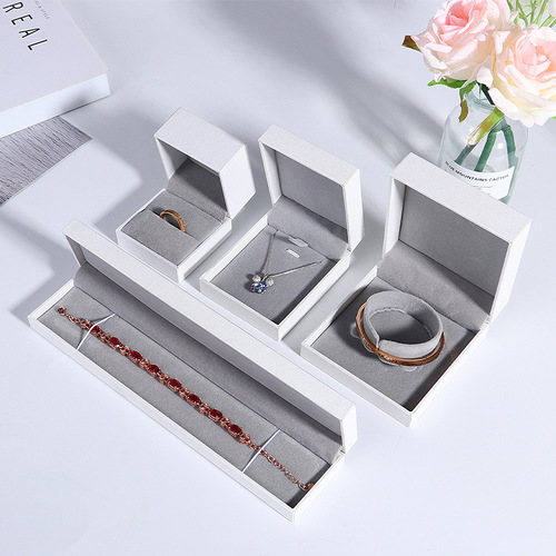 Filled leather paper jewelry packaging box, ring pair, necklace box, bracelet, bracelet box, jewelry storage gift box wholesale