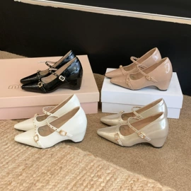 女式皮靴;女式休闲单鞋;女式时装单鞋