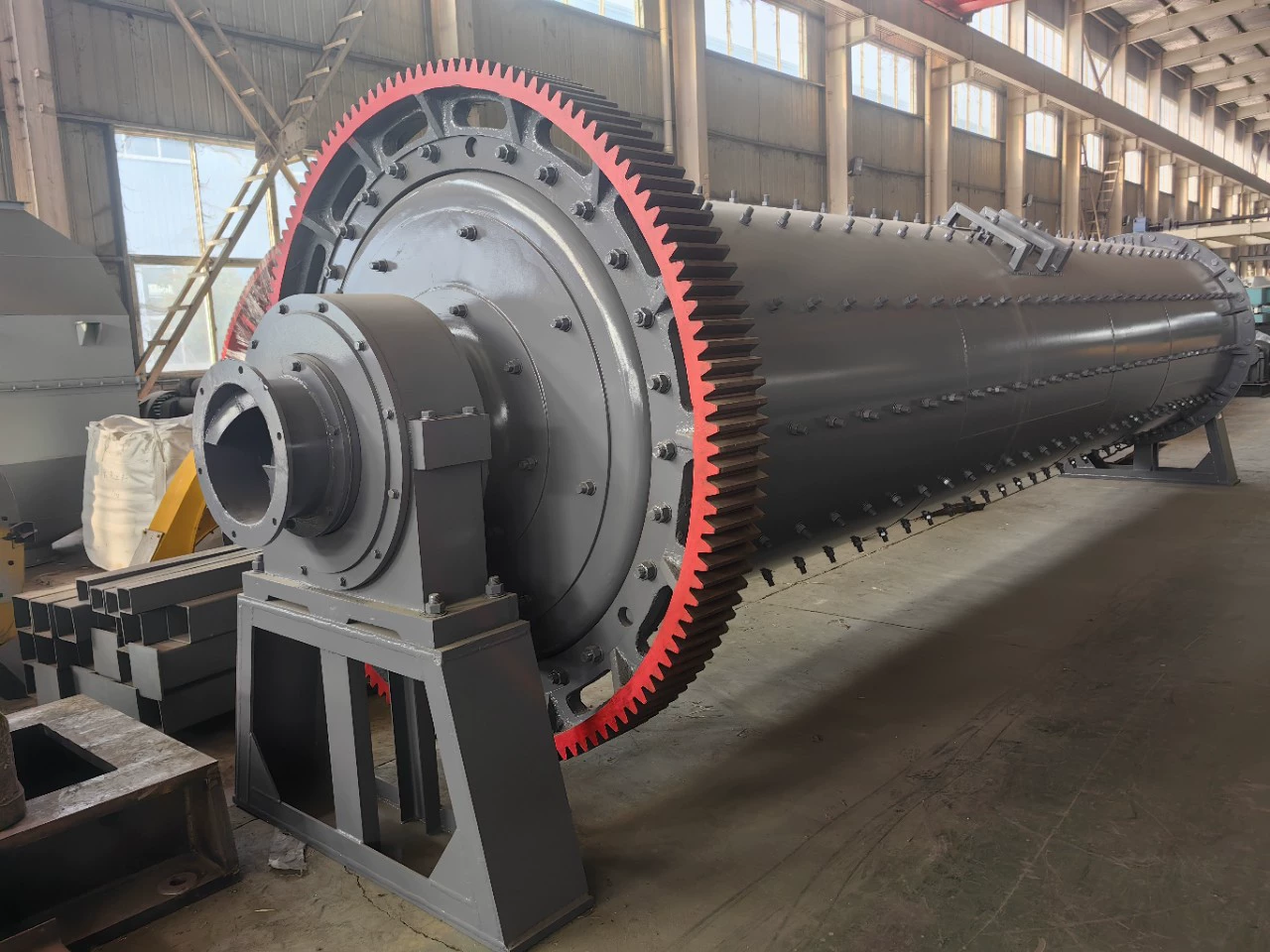 Шаровая мельница для золотодобычи в Судане и Зимбабве, измельчитель минерального порошка, машина для измельчения медной руды, энергосберегающие подшипники