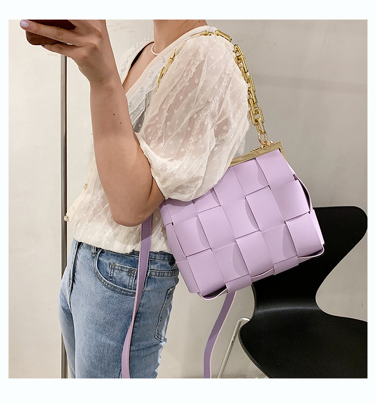 New Wave Fashion Woven Chain Messenger Square Bag display picture 7