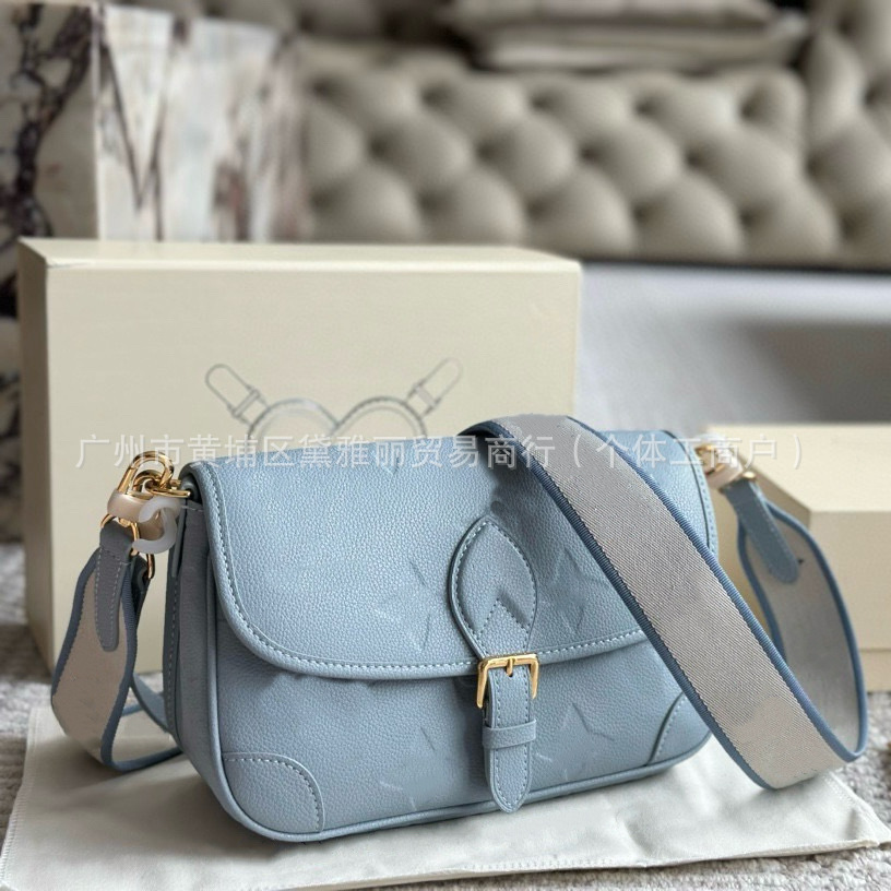 25 nuevos bolsos de cuero de burro en relieve bolsos debajo de la braza, bolsos de hombro de mujer de alta calidad