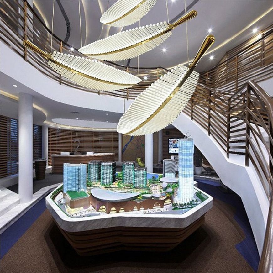 Departamento de ventas de hojas duplicadas lujosas escaleras creativas ingeniería de lámparas de arte nórdico lámpara de plumas ligeras hotel villa