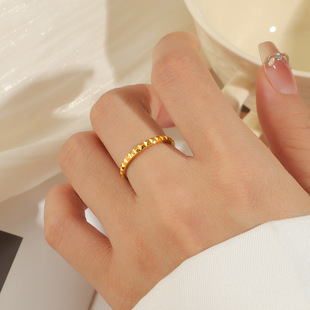 Trendy Retro Stereo Rivet Triangle Stainless Steel Ring Exquisite Rhombus Ring for Women Ins18K Gold-Plated Ring for Women