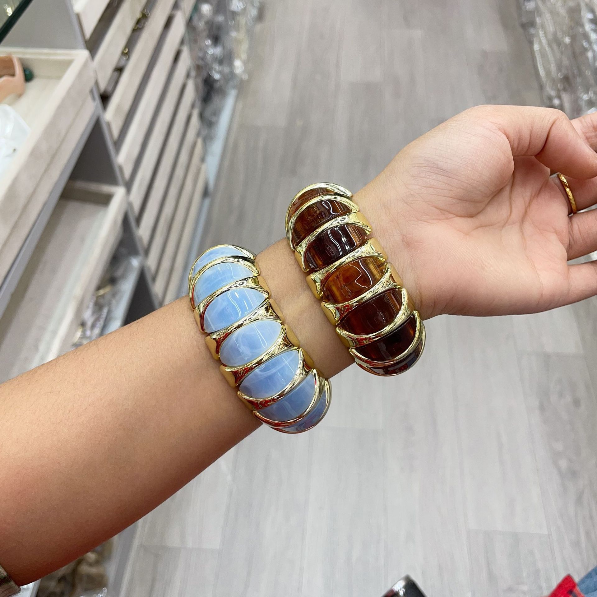 67g Weight Bangle Classification Arylic Chain Material 1 Piece Quantity Holiday, Street Occasion Acrylic Material Geometric Pattern All Seasons Season Women's Gender Retro, Exaggerated Style Retro Exaggerated Geometric Acrylic Bangles Wholesale 3