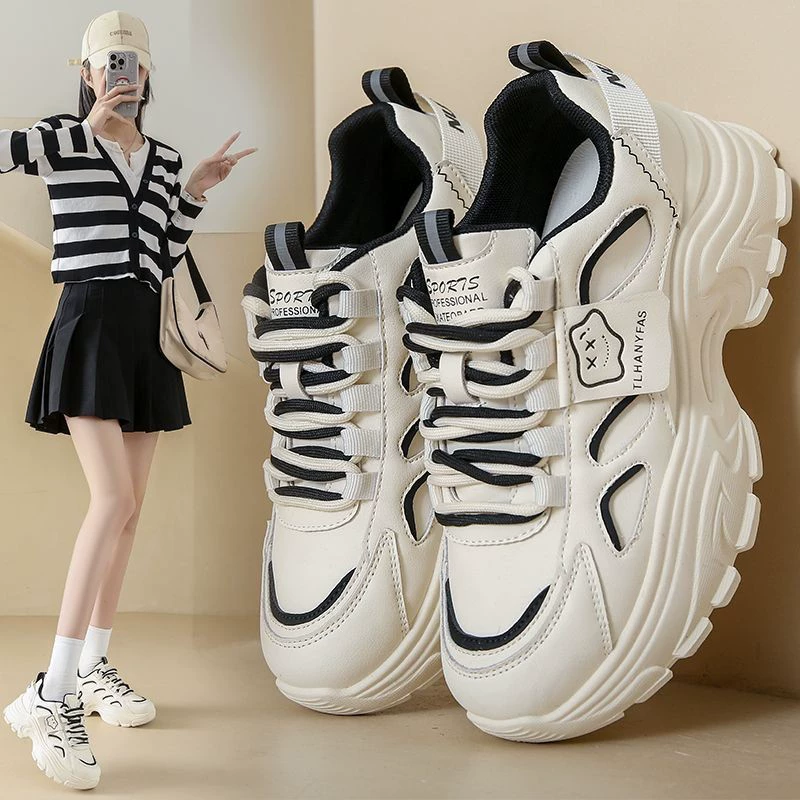 Женская обувь, спортивная обувь для женщин, лето 2024, популярная кожаная дышащая повседневная толстая подошва, показывает вашу ноги, маленький размер папы.