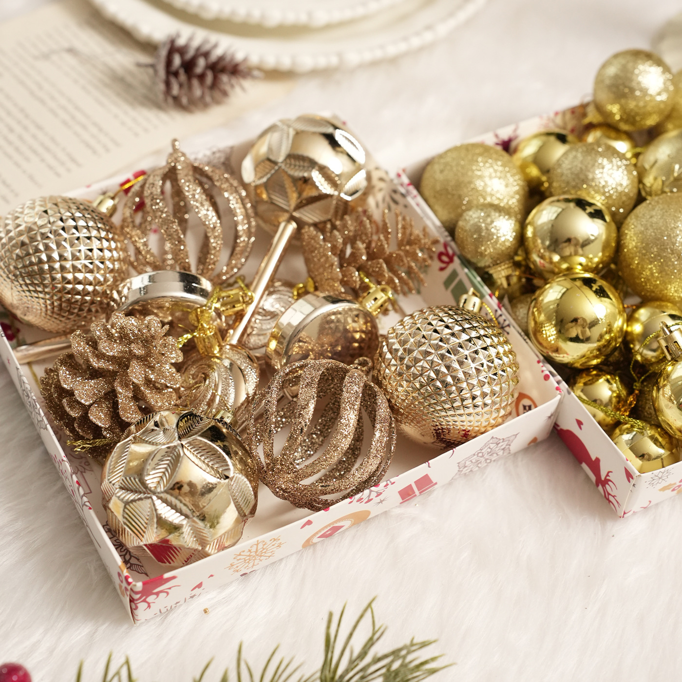 Conjunto de Navidad transfronterizo caja de polvo adhesivo galvanizado decoración del árbol de Navidad decoración de la atmósfera de vacaciones decoración de colgante en stock image 3