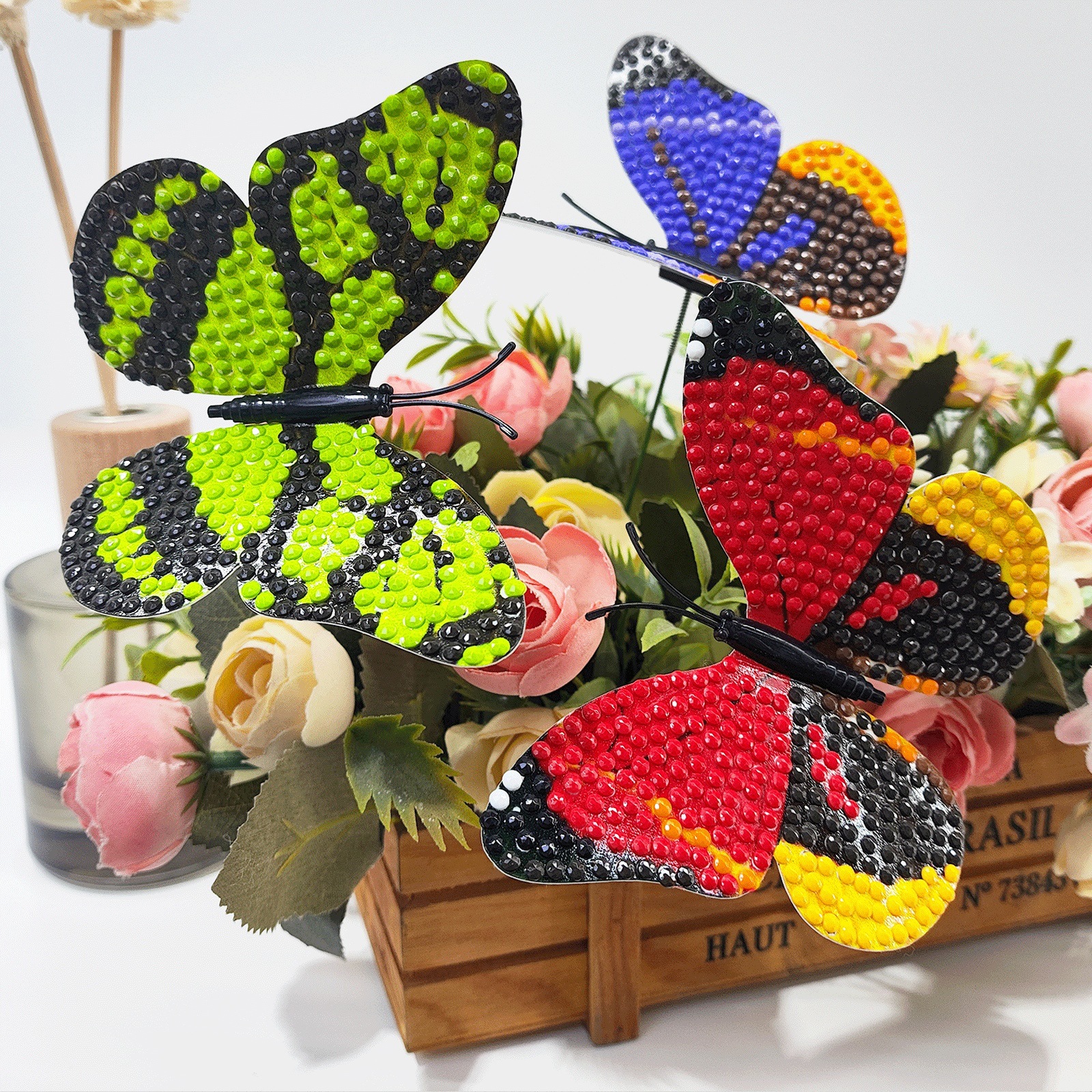 Diamante pintado perimetral mariposa hecha a mano DIY punto de diamante flor adornamiento de diamante puede ser distribuido al por mayor