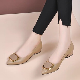 Patent Leather Non-Slip Soft Sole Soft Leather Shallow Mouth Flats for Women Spring and Summer New Breathable Mom Work Shoes Women's Small Leather Shoes