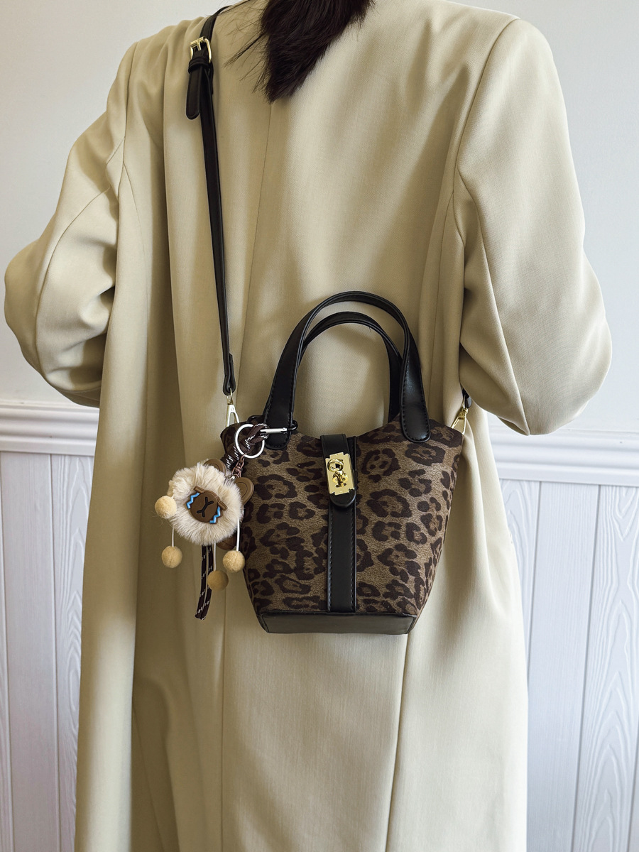 Modieuze schoudertas met luipaardprint dames crossbody bucket bag_voghion.com