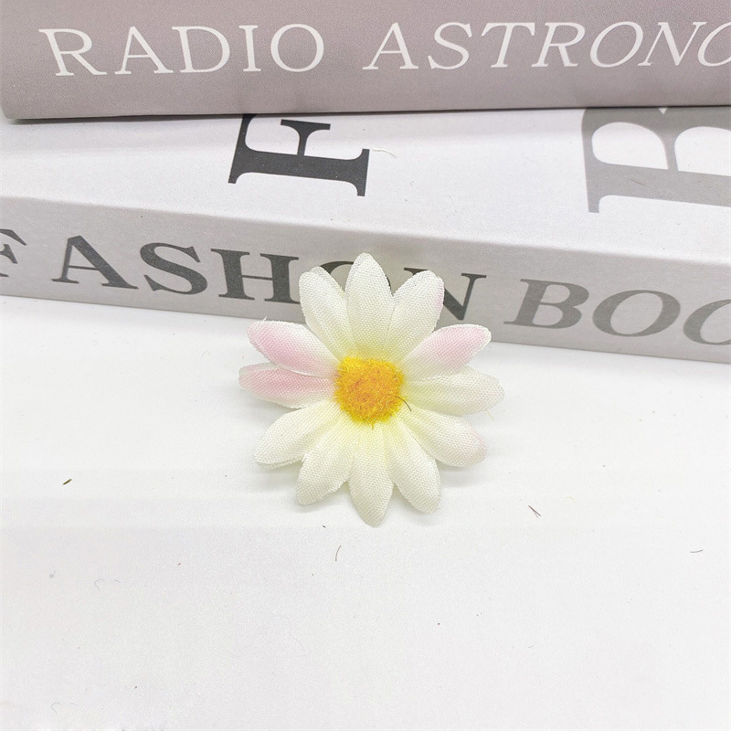 Flor artificial diy multi-capa de cabeza de flor de seda flor falsa decoración de la boda flor de seis pétalos Flor de la cabeza de la ópera Margarita