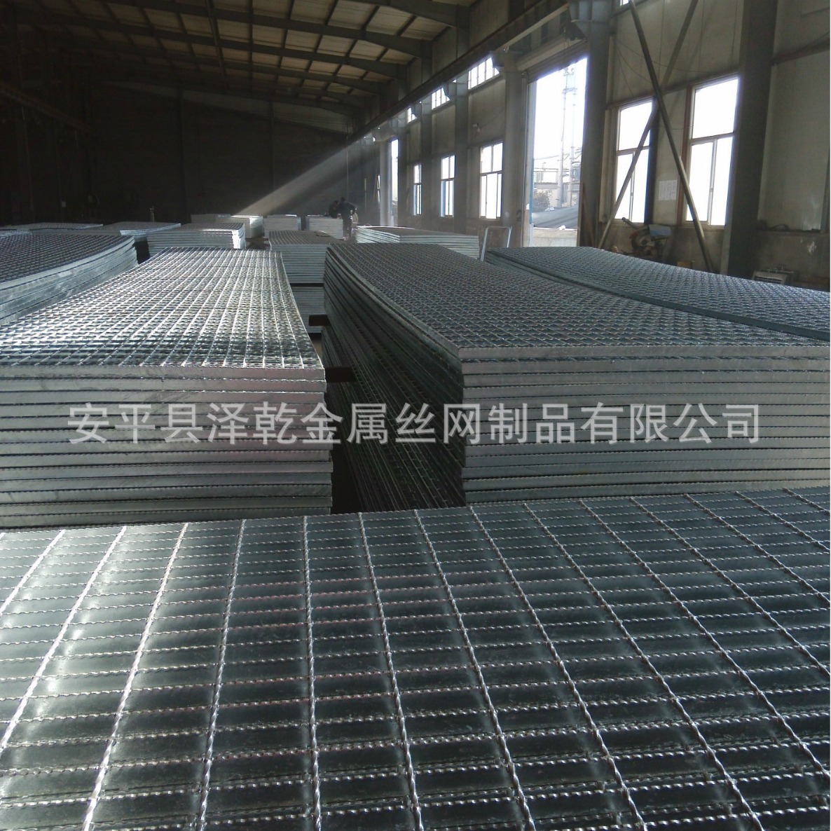 北京专业生产钢格板 踏步板 防滑钢格柵 钢盖板 规格齐全