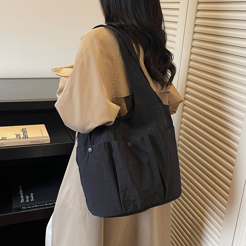 Sac seau décontracté, léger et simple, à poches multiples, grande capacité, style coréen, polyvalent, à porter à l'épaule, idéal pour les étudiants et les cours._voghion.com