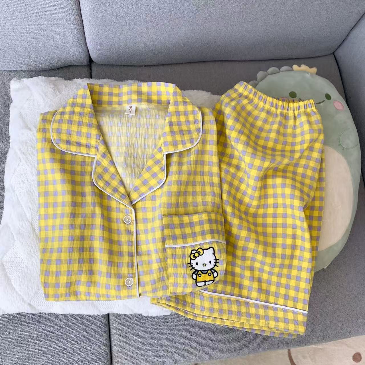 Pijamas de algodón nubes al por mayor transfronterizos de verano nuevos pantalones cortos de manga corta cardigan con solapas japonesas y coreanas de dibujos animados a cuadros