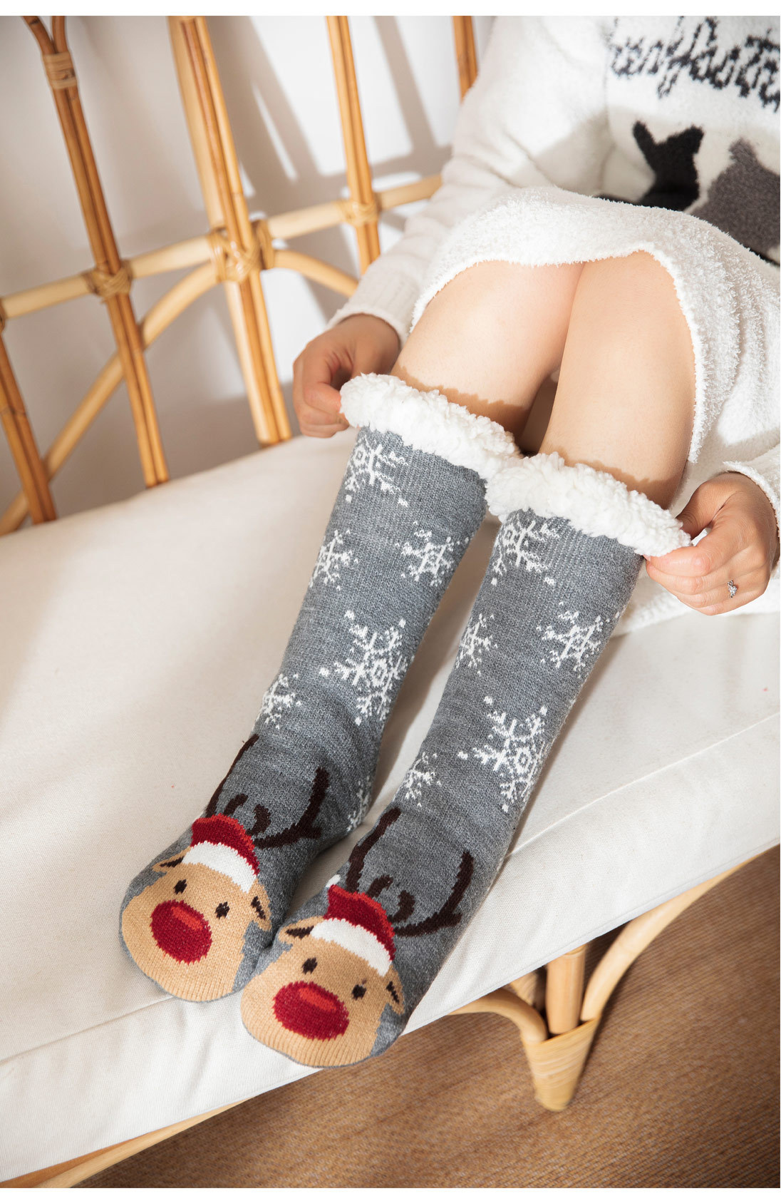 Christmas Festival Cartoon, Snowman Pattern Winter, Autumn Season Women's Gender Christmas Sweet Women's Cartoon Snowman Polyacrylonitrile Fiber Crew Socks A Pair