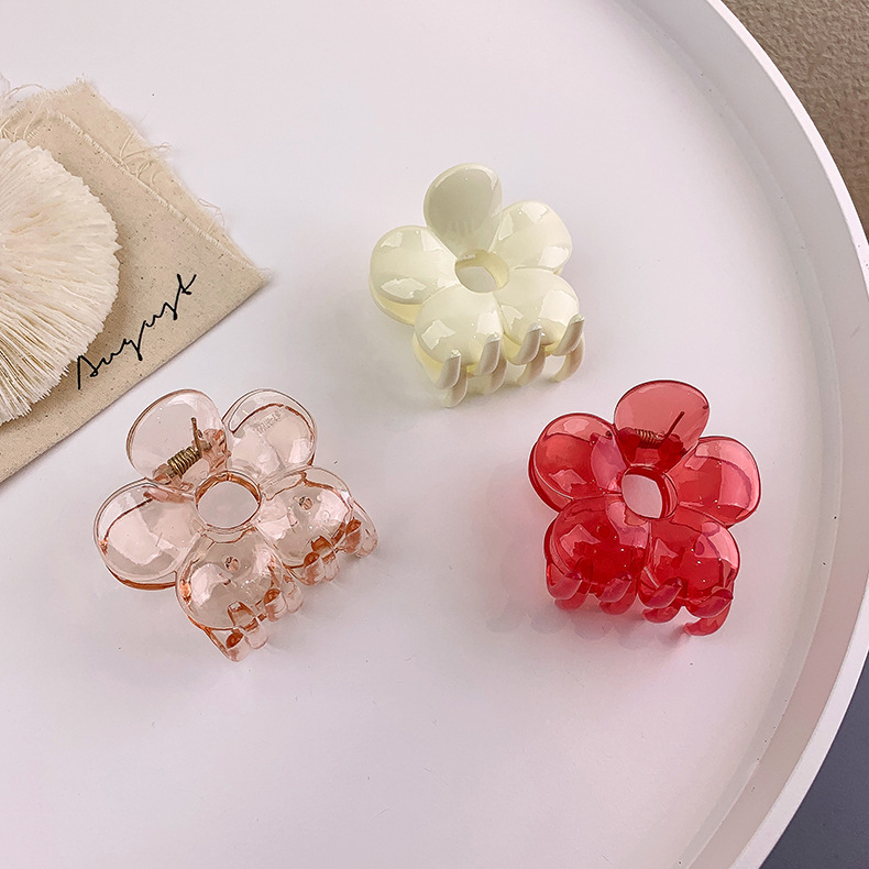 Korean Style Flower Acrylic Catch Clip Wholesale Jewelry Nihaojewelry display picture 3