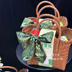 新しい中国式の結婚の贈り物の包装のお土産の袋は満月の中秋節の日の贈り物の箱に引っ越して祝い事のかごを編みます。