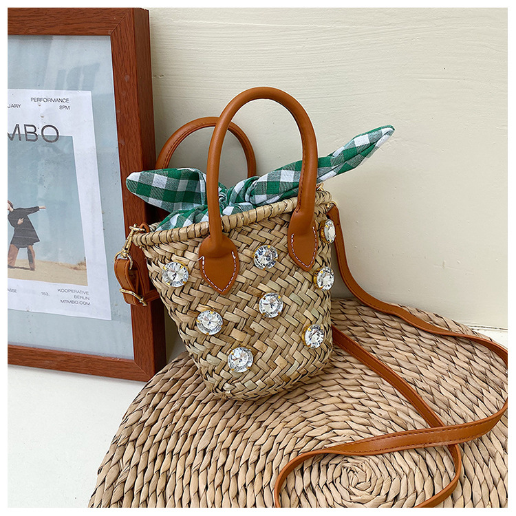 Fashion Solid Color Rhinestone Bucket Lace-up Bucket Bag display picture 3