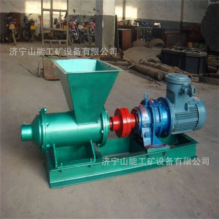 Шанненгская горно-инженерная компания PNJ-B использует машину для взрывной грязи и экструдер взрывной грязи в тоннелях.