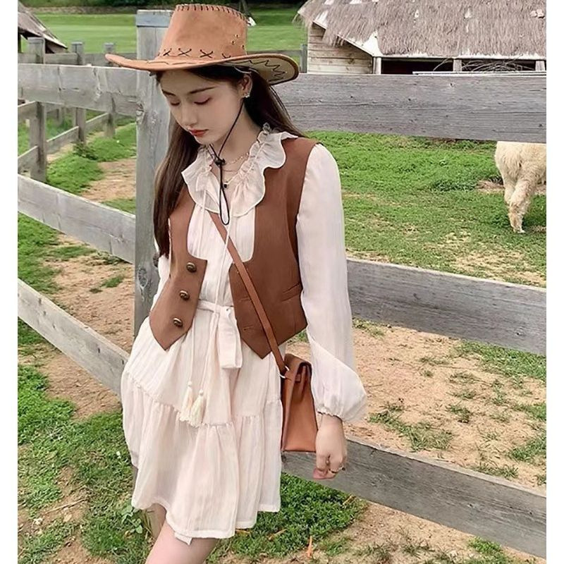 French-Style Gentle Apricot-Colored Long-Sleeve Dress for Women, Autumn Brown Vest, Loose Waist-Cinching Slimming A-Line Short Skirt