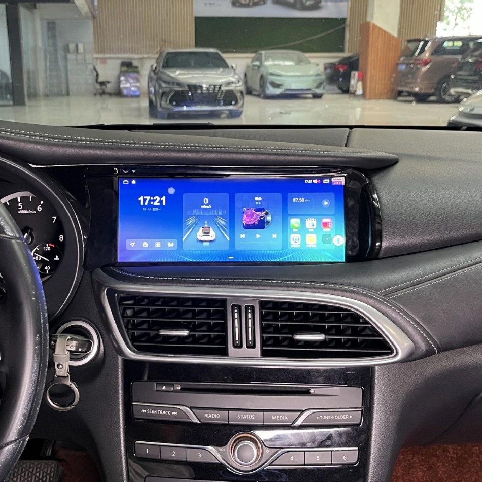 Infiniti QX30 və Q30 üçün 10.25 düymlük mərkəzi ekran 2015-2018