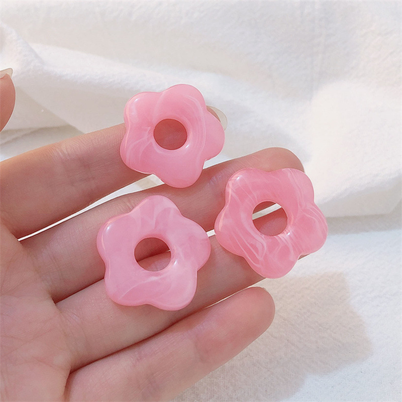 Resina transparente de color accesorios de flores coloridas flores pequeñas tazas de agua casca de teléfono móvil material de parche de flores hechas a mano