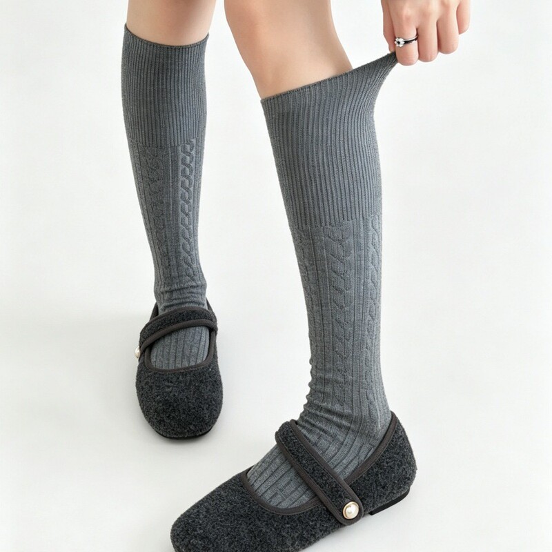 Autumn and winter women's socks, wool long socks, Korean-style versatile cable-knit knee-high socks, warm and thick leg-enhancing socks