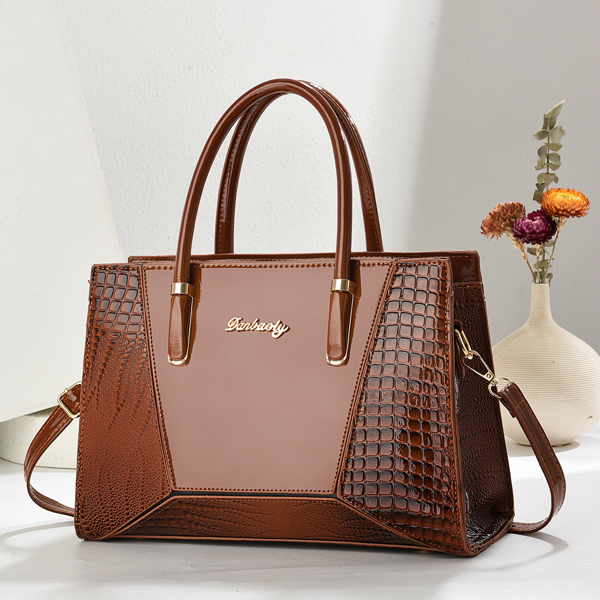 Bolso de mujer nuevo bolso de hombro de gran capacidad temperamento bolso de madre de cuero suave bolso de mujer de viaje de moda puede ser mensajero