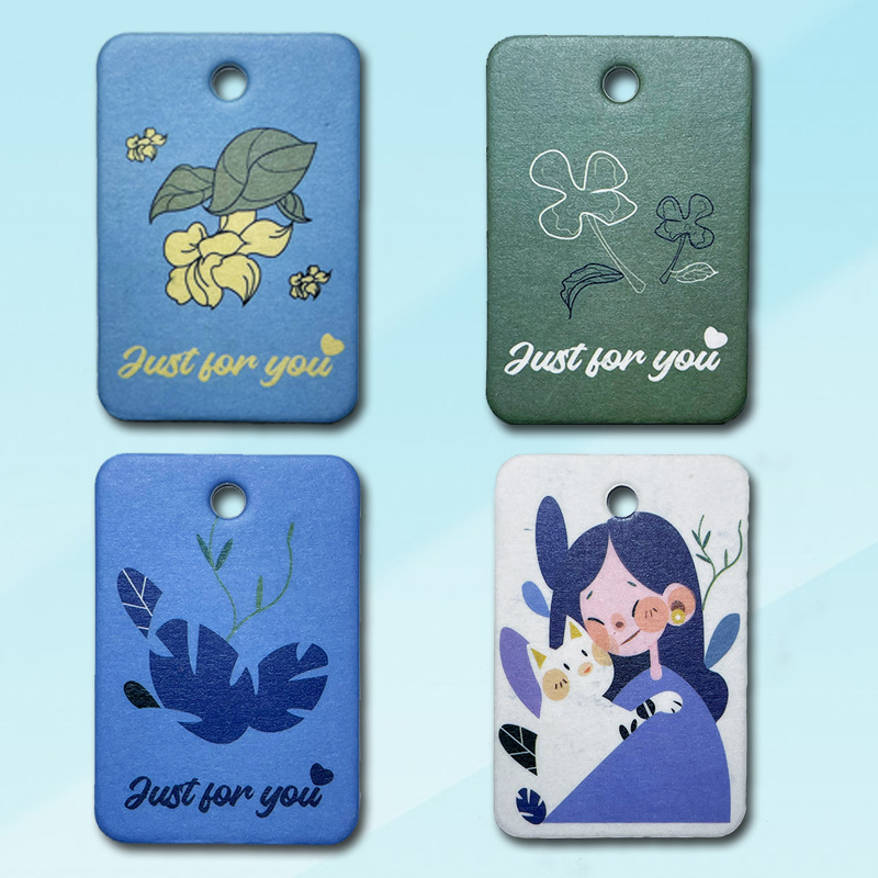 车载汽车香薰片汽车香氛卡装饰挂卡日用衣柜车载家居衣柜香味吊卡