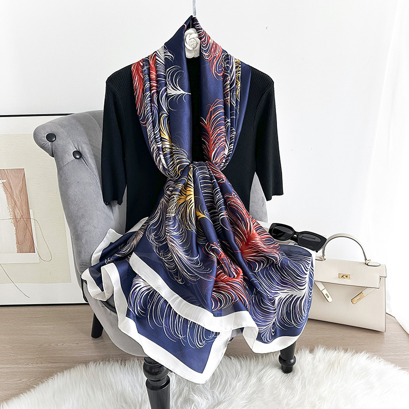 Primavera y verano nuevo nuevo estilo seda satén estampado toalla larga imitación seda satén retro protector solar chal temperamento de viaje versátil