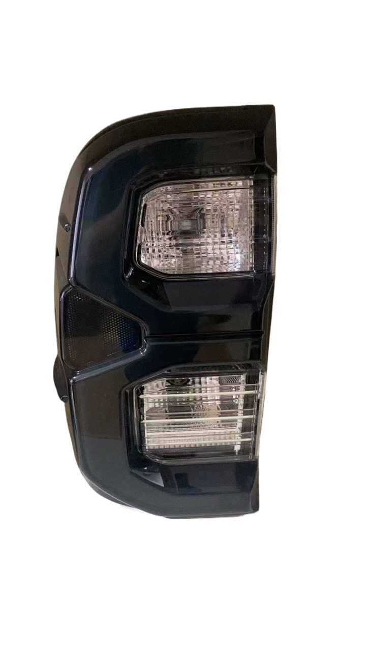 Suitable for Toyota's New 20/21/22 Model Hilux Revo Rear Tail Lights, Sold in Pairs