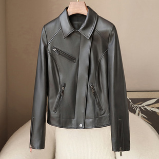 Small amount of clothing 2024 autumn and winter new lapel sheepskin coat locomotive slim short leather leather women