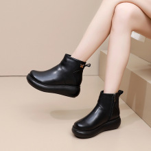 冬加厚羊毛保暖老年人短靴妈妈雪地靴棉鞋头层真牛皮软底奶奶皮鞋